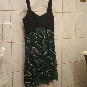 Black and green sleeveless dress